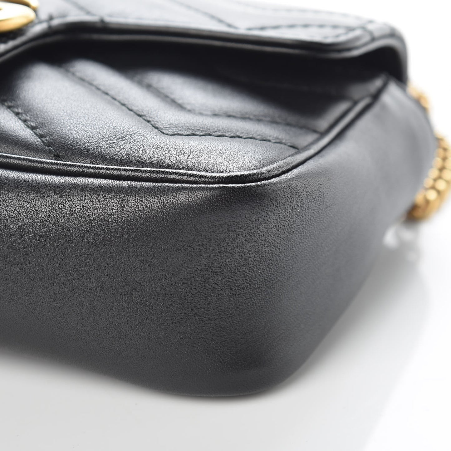 Calfskin Matelasse Super Mini GG Marmont Shoulder Bag Black