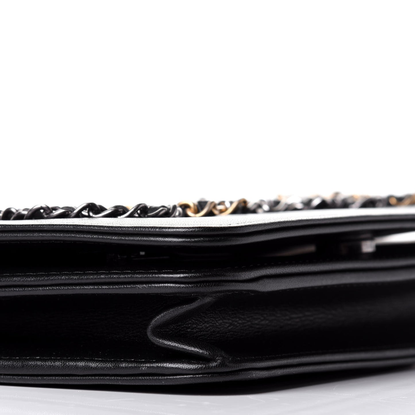 Calfskin Chain 20s Signe Wallet on Chain WOC Black
