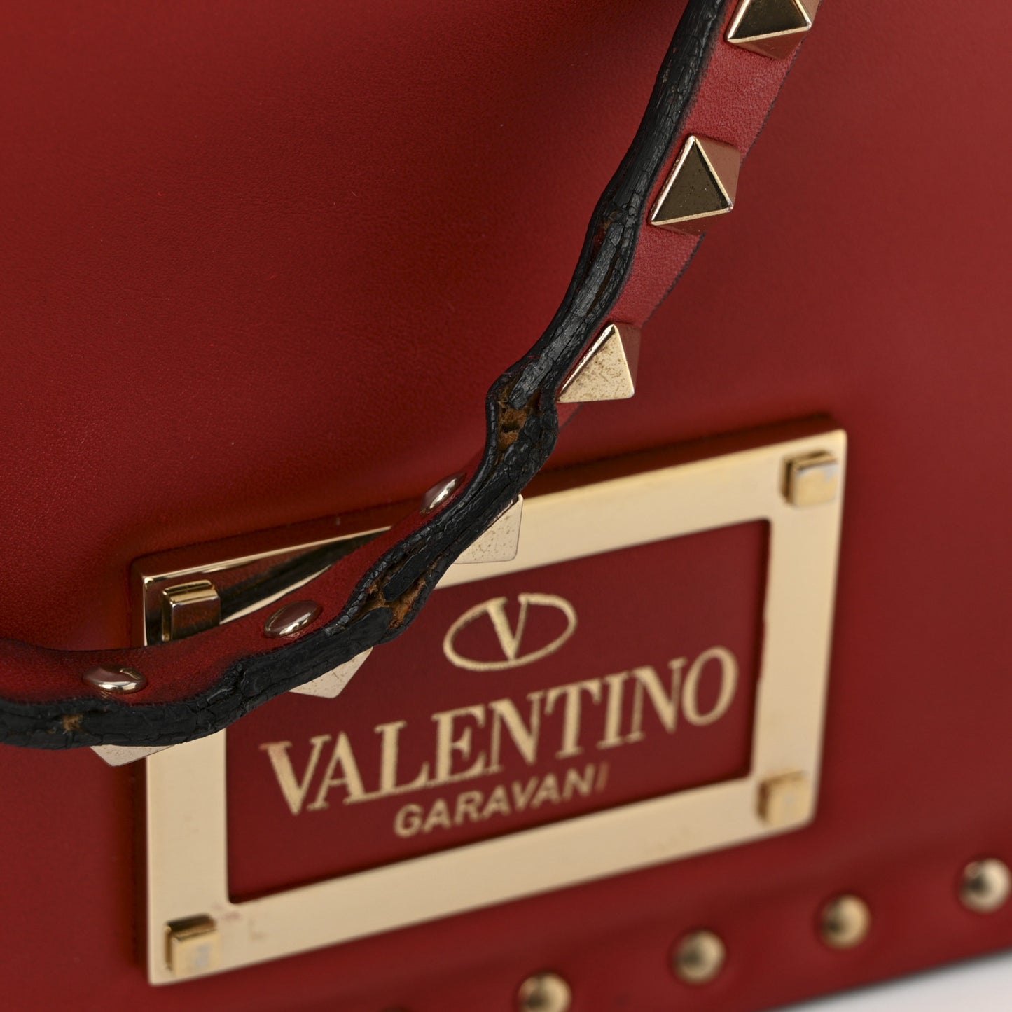 Vitello Rockstud Flip-Lock Bag Red
