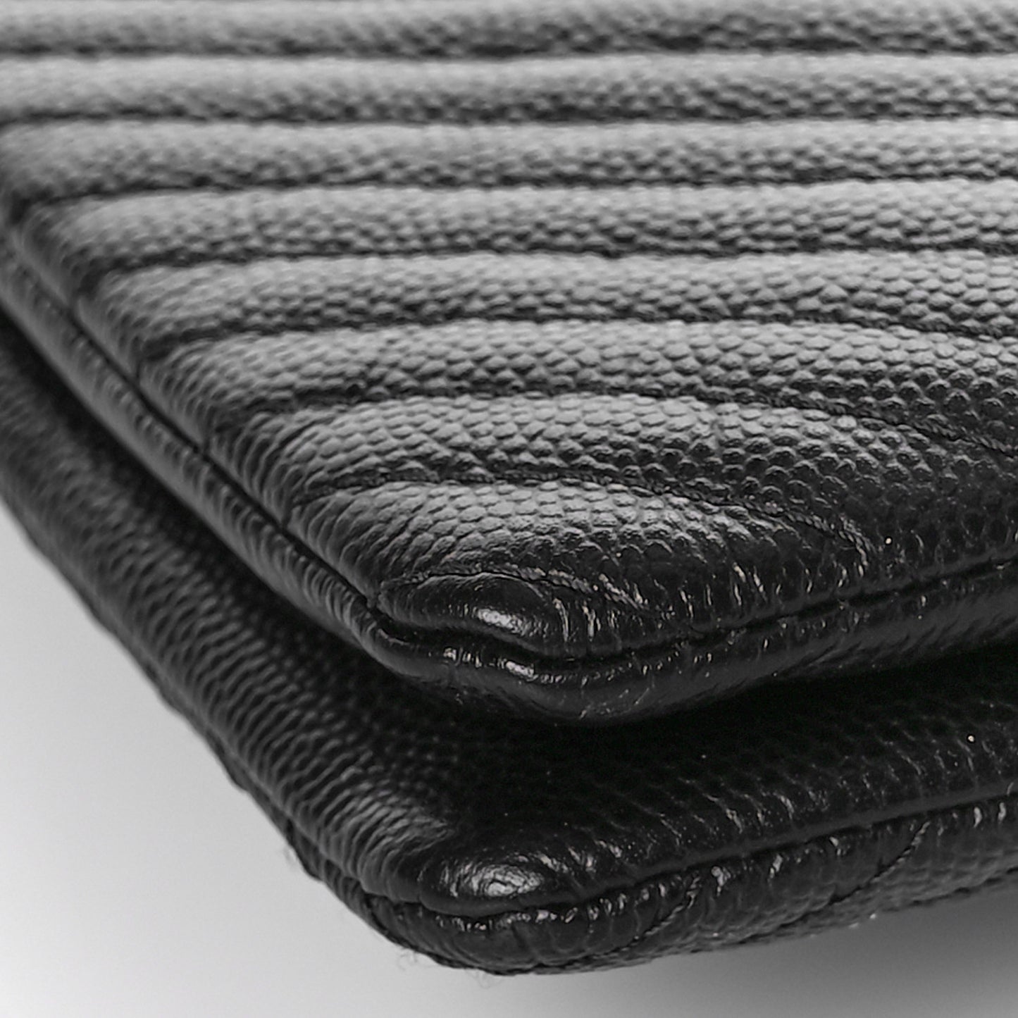 Caviar Chevron Quilted Small Zipped Pouch Black
