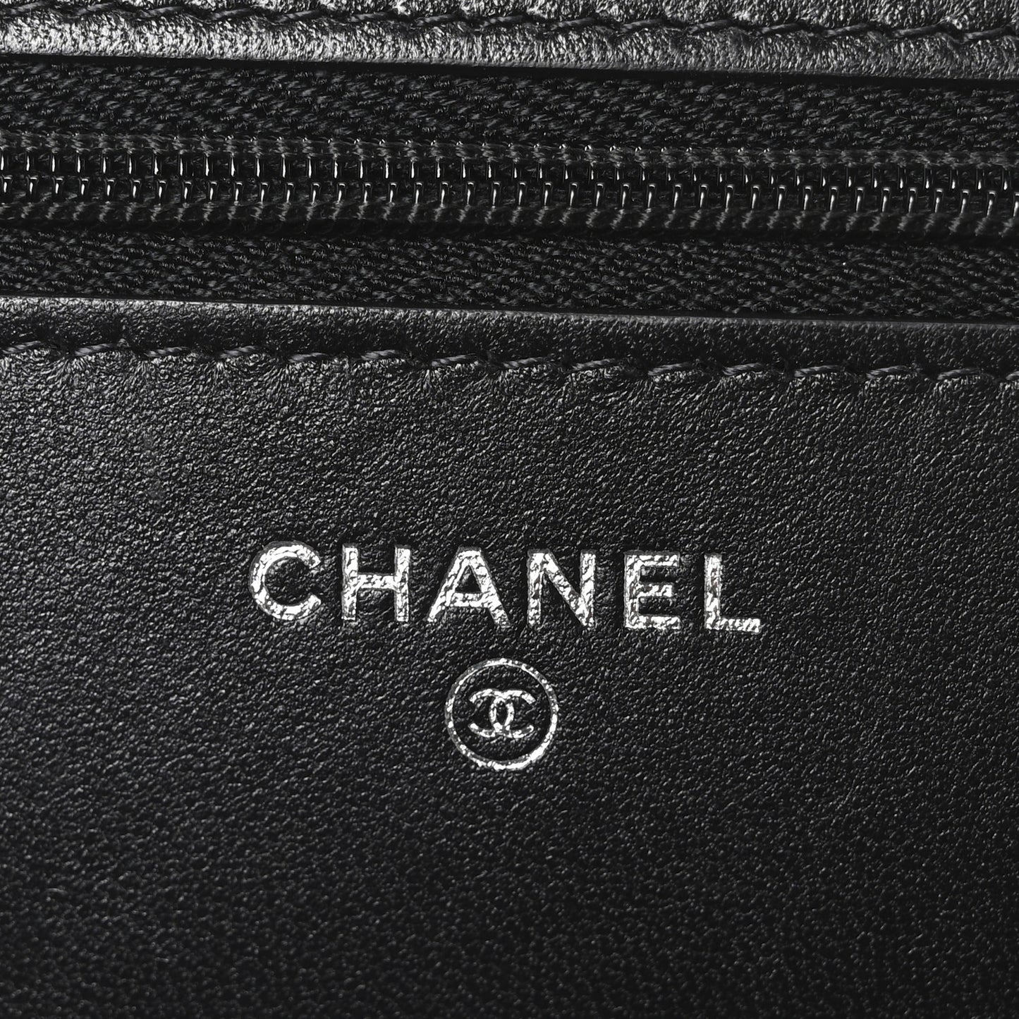 Lambskin Quilted Wallet On Chain WOC Black