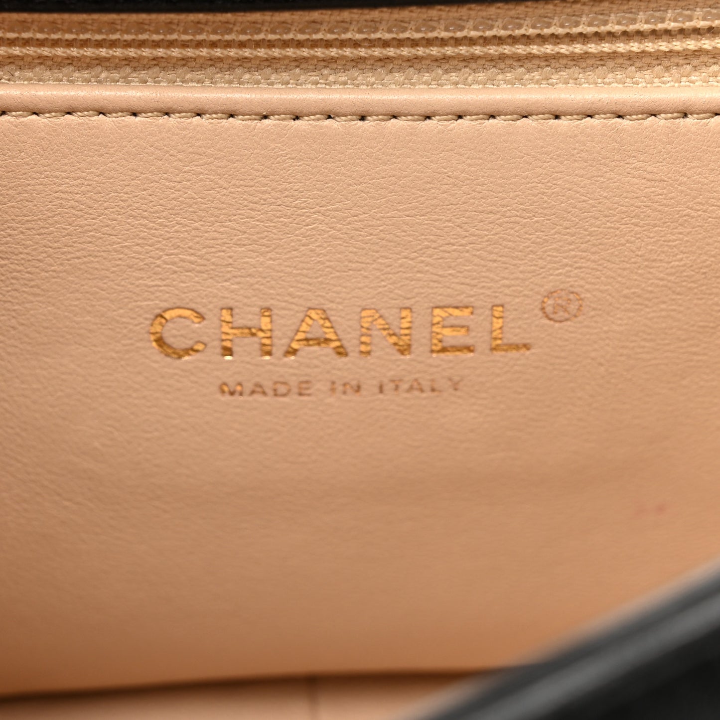Lambskin Small Carry Chic Flap Black