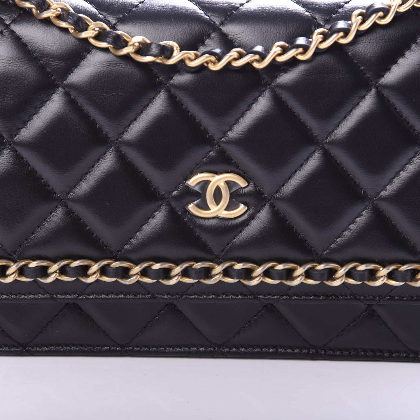 Lambskin Quilted Running Chain Wallet On Chain WOC Black