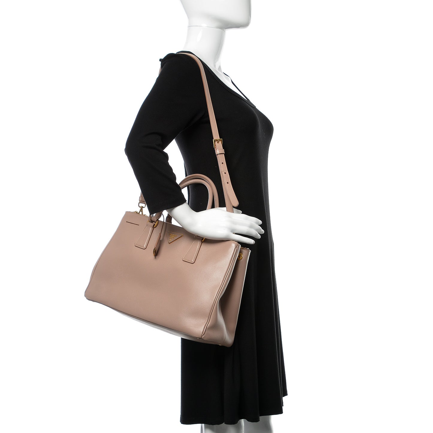 Saffiano Medium Galleria Double Zip Tote Cammeo