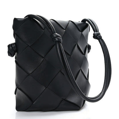 Bottega Veneta Nappa Maxi Intrecciato Clasp Bucket Bag Black 2 of 7