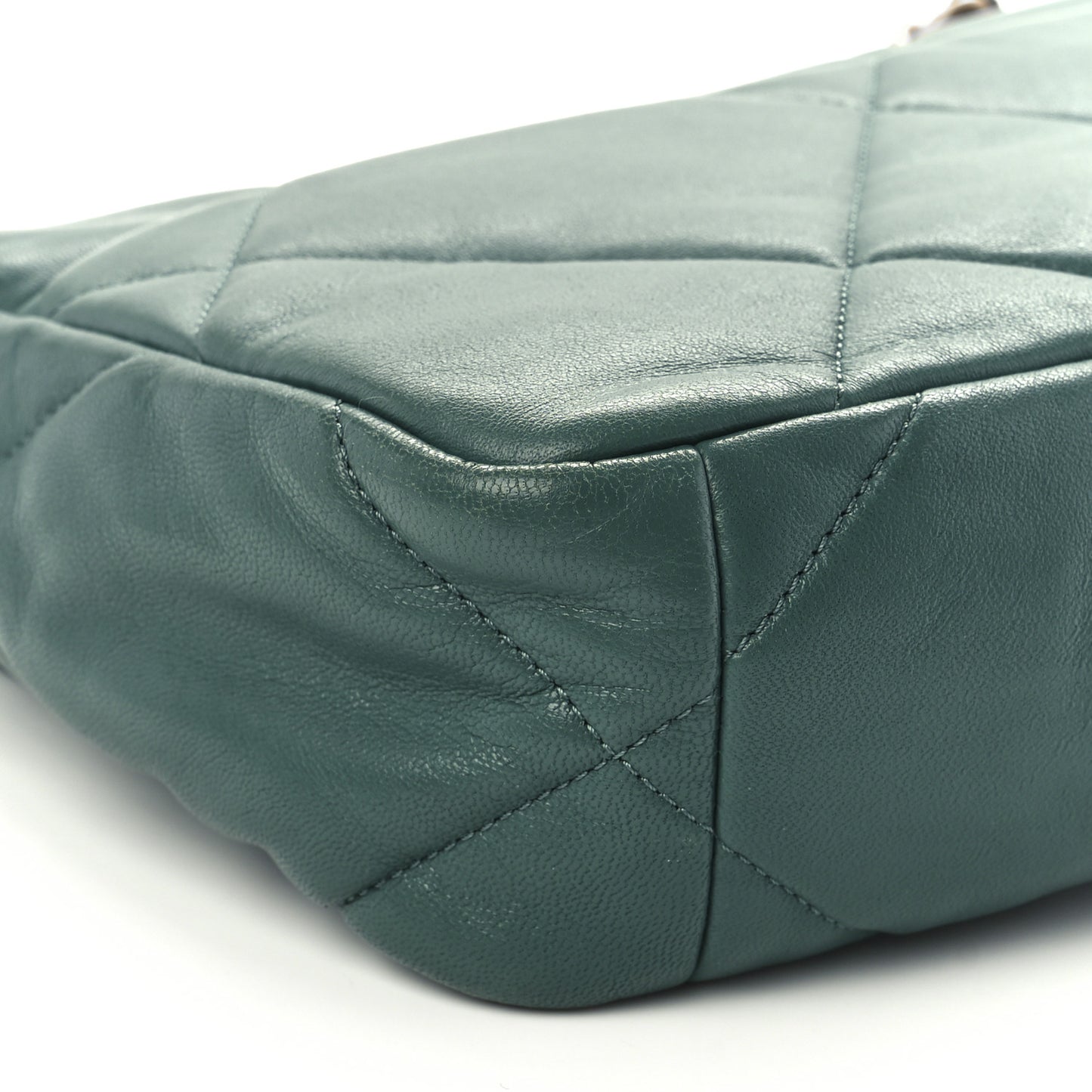 Lambskin Quilted Medium Chanel 19 Flap Green