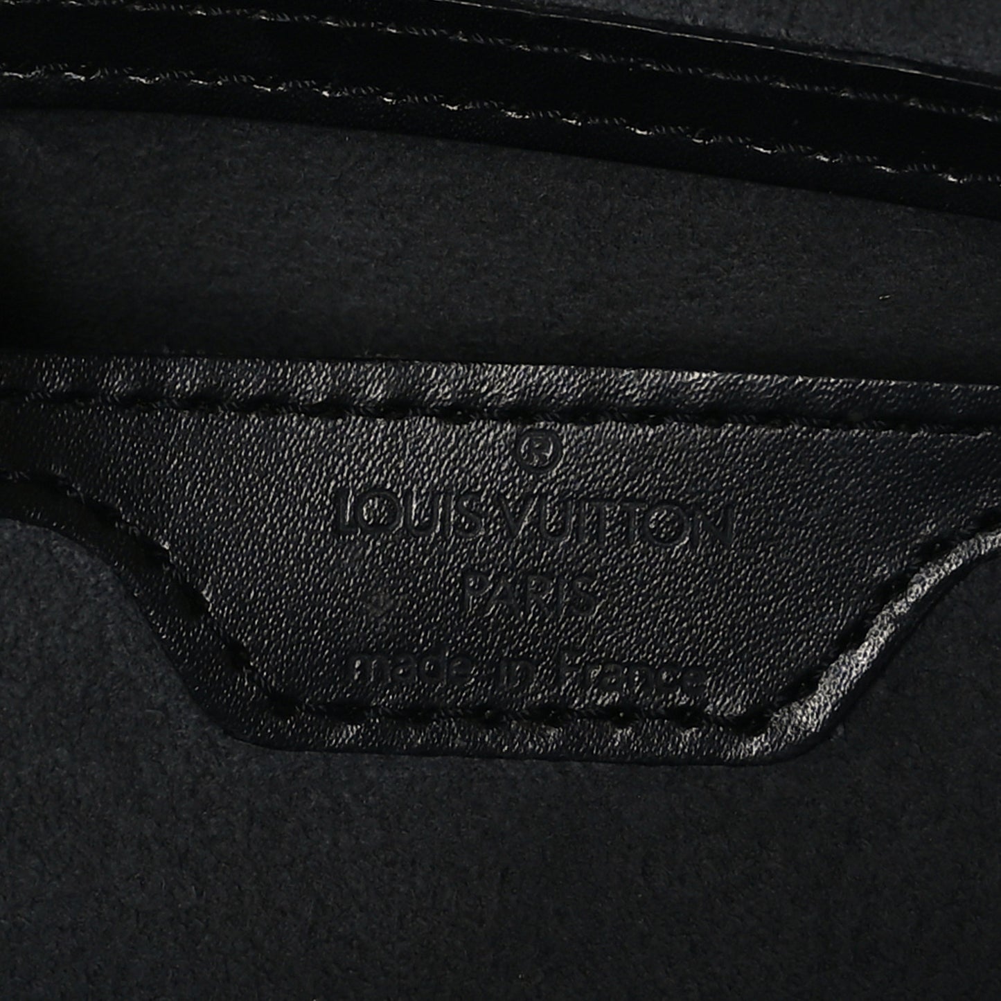 Epi Saint Jacques PM Long Straps Black