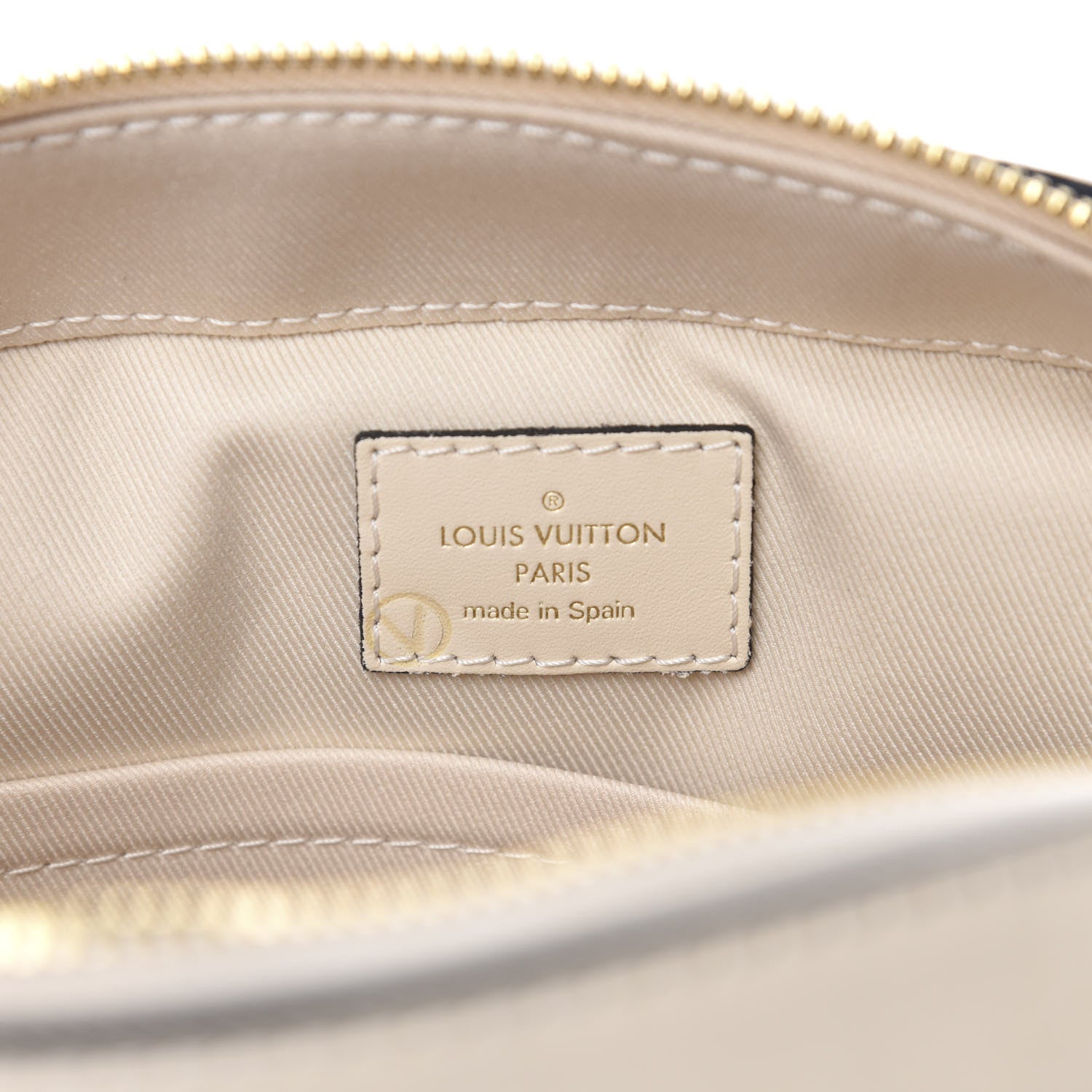 Louis Vuitton Monogram Saintonge Creme 9 of 11