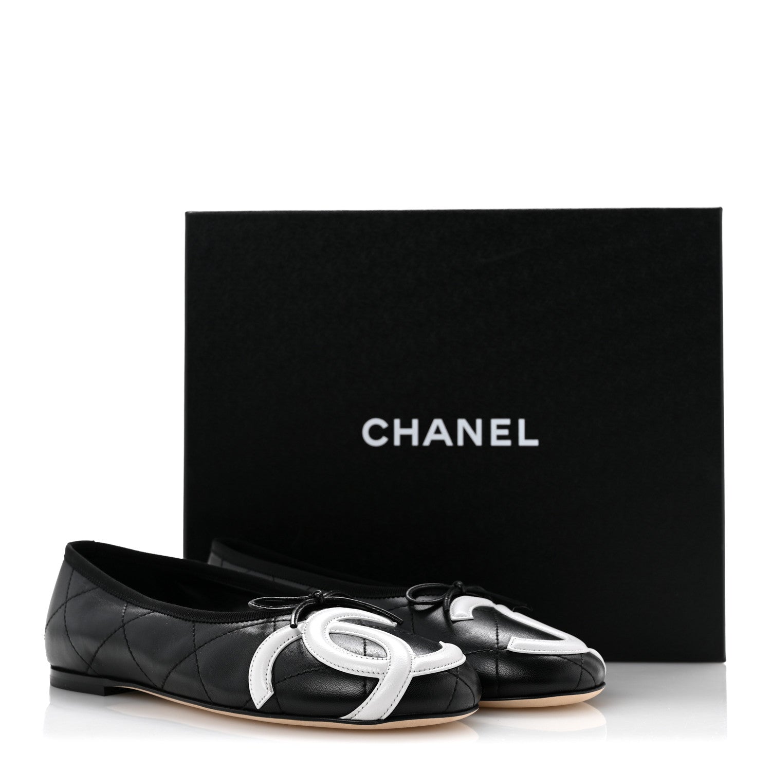 Chanel Lambskin Quilted CC Cambon Ballet Flats 37.5 Black White 10 of 10