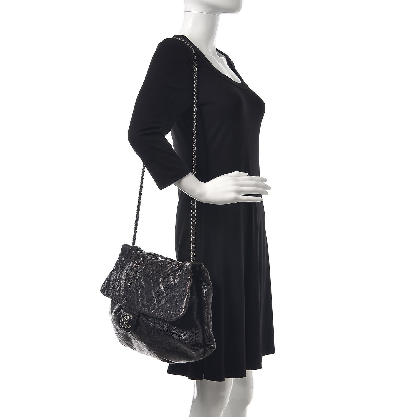 Crumpled Caviar Quilted Maxi Elastic Flap Black