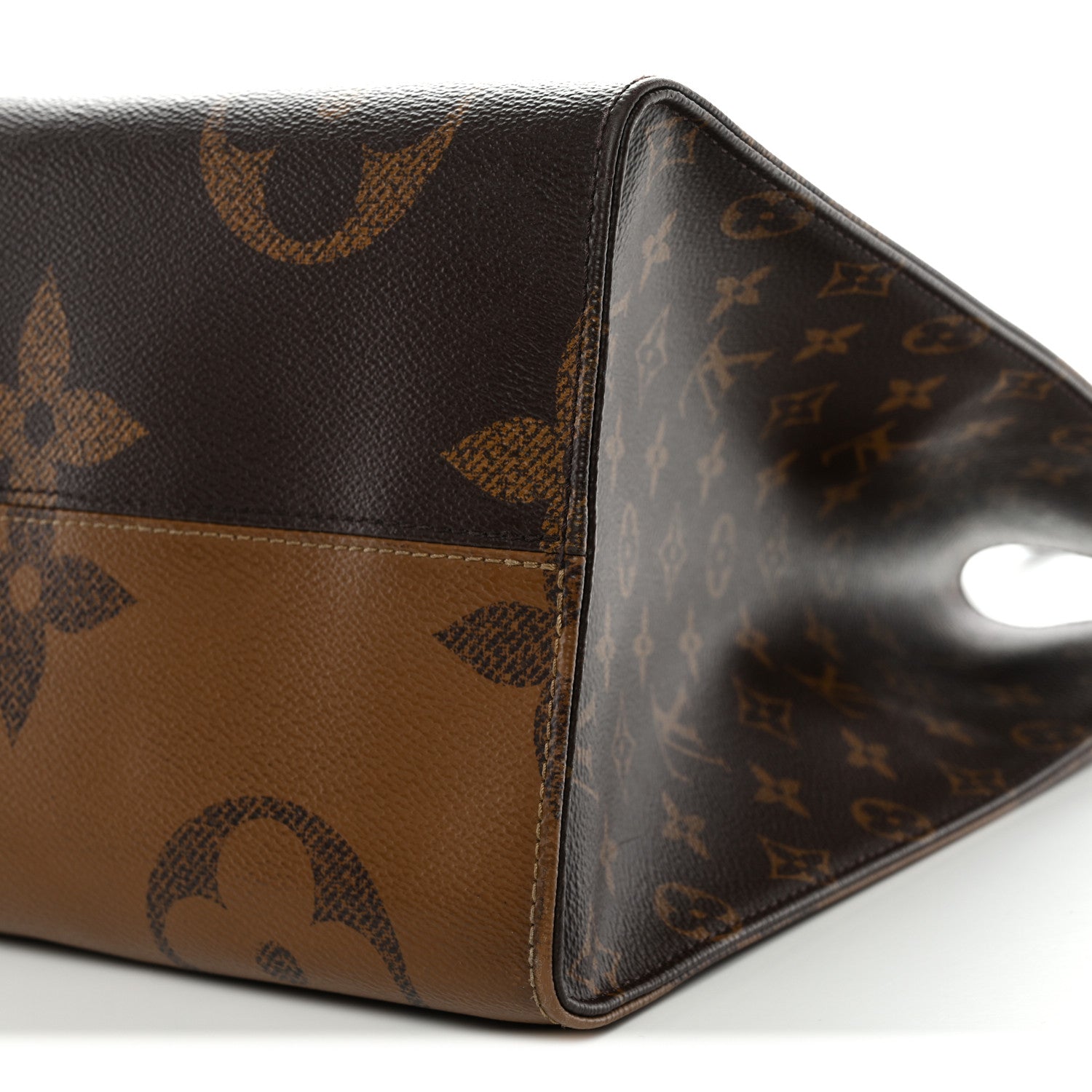 Louis Vuitton Reverse Monogram Giant Onthego GM GM 9 of 10