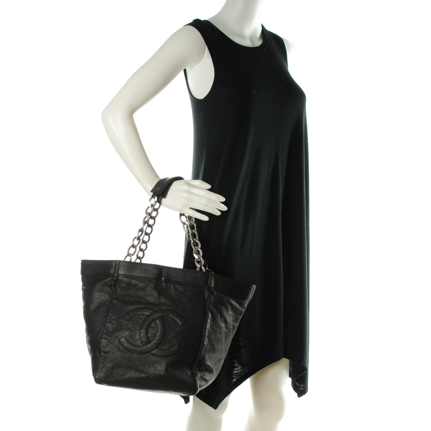 Distressed Caviar Outdoor Ligne Tote Black