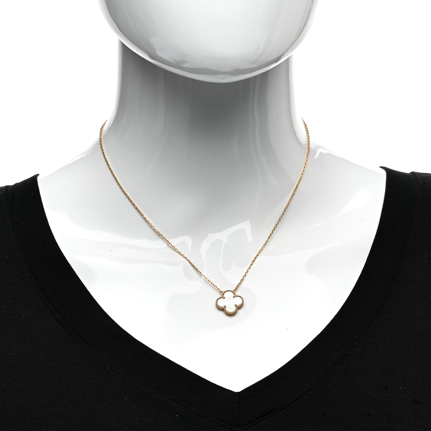 18K Yellow Gold Mother of Pearl Vintage Alhambra Pendant Necklace