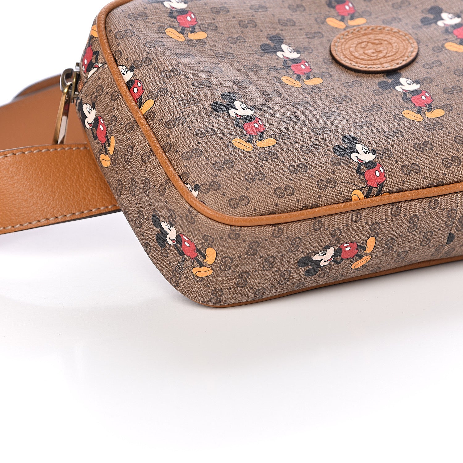 Gucci X DISNEY Mini Vintage GG Supreme Monogram Mickey Mouse Small Belt Bag 90 36 Beige Vintage Sun Oil 8 of 10