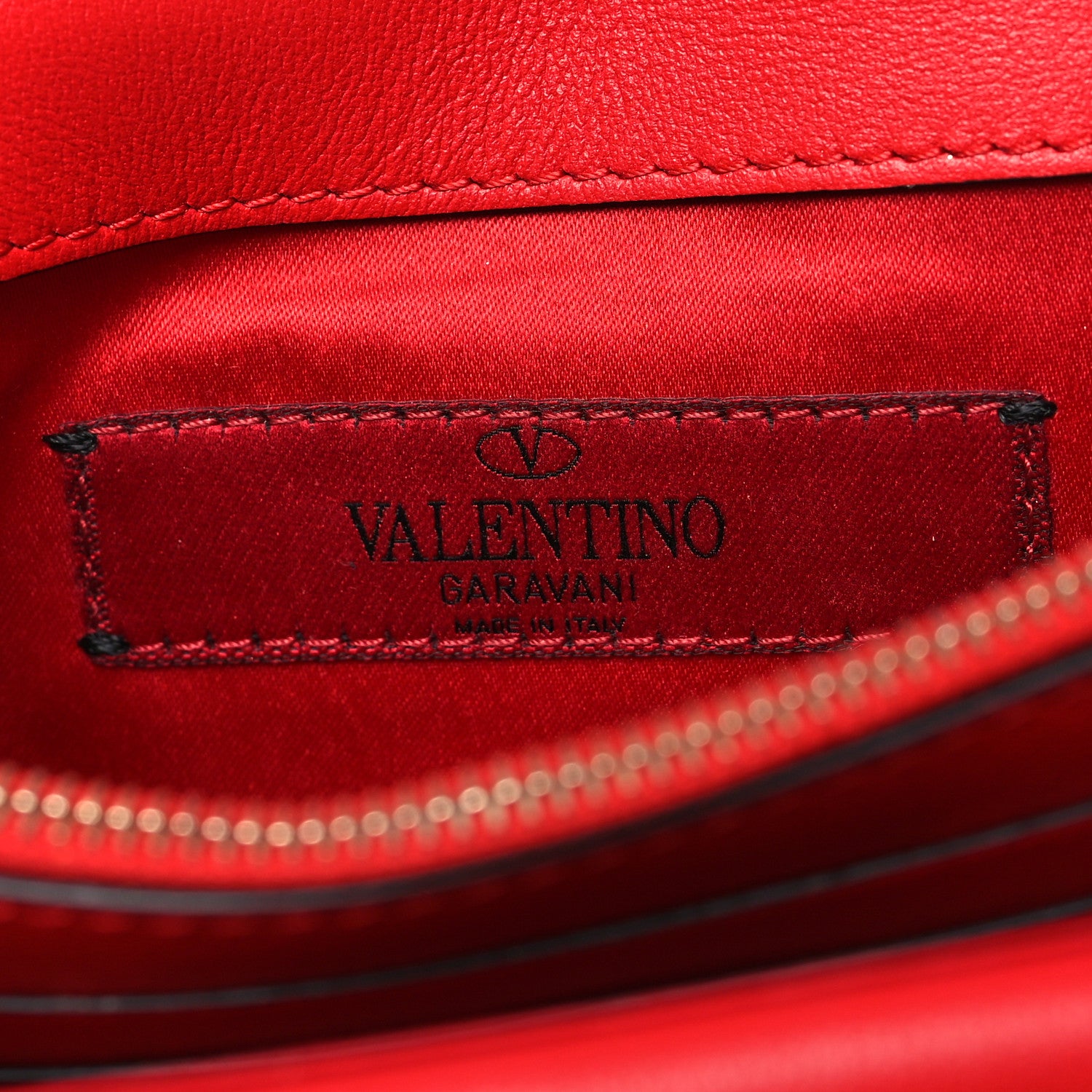 Valentino Garavani Vitello Rockstud Wallet On Chain Rouge Pur 7 of 11