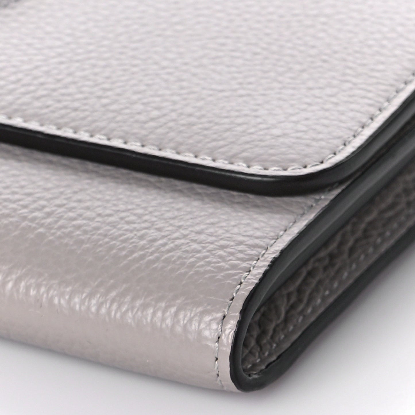 Calfskin City Wallet On Chain Rhinoceros