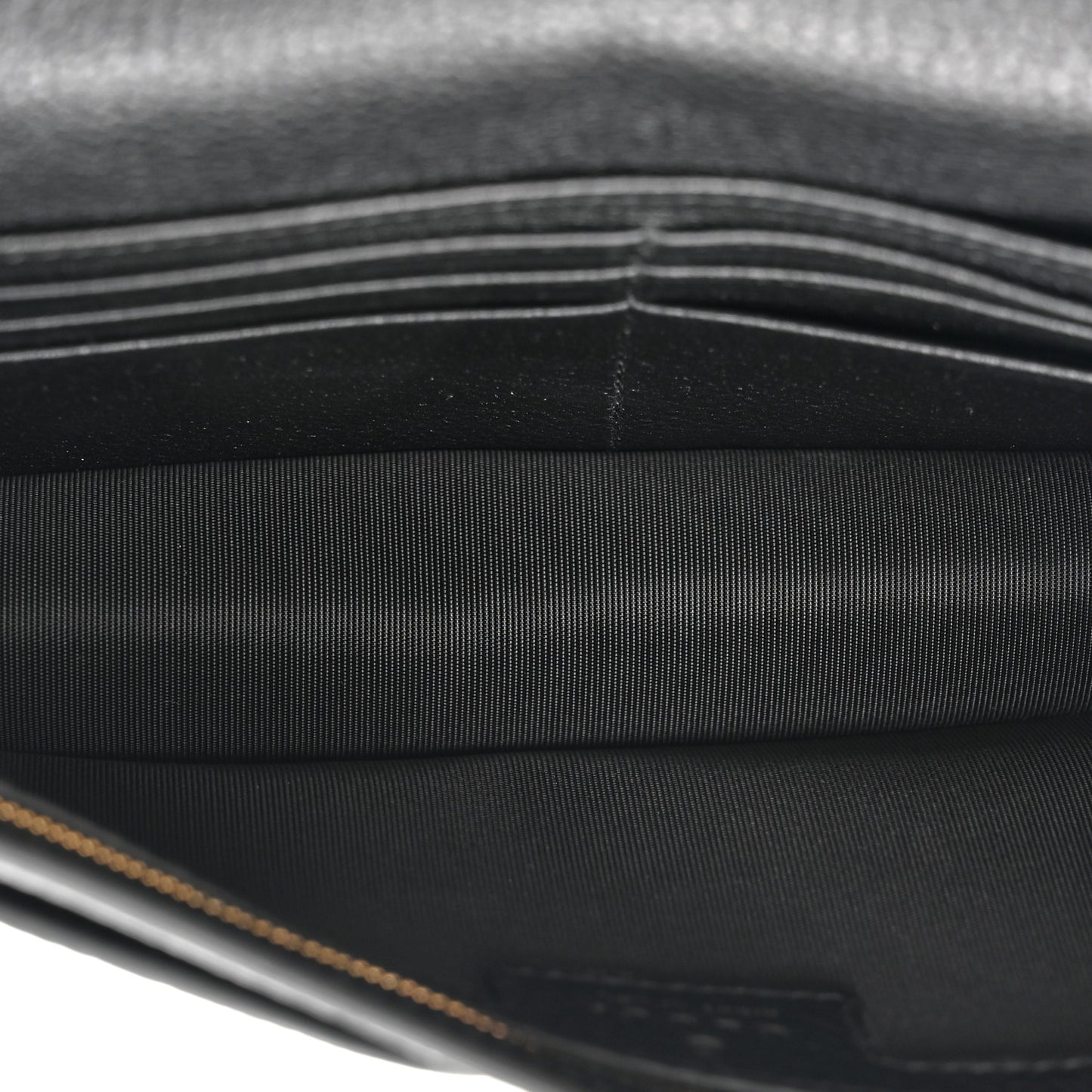 GG Grainy Calfskin Emblem Wallet On Chain Black