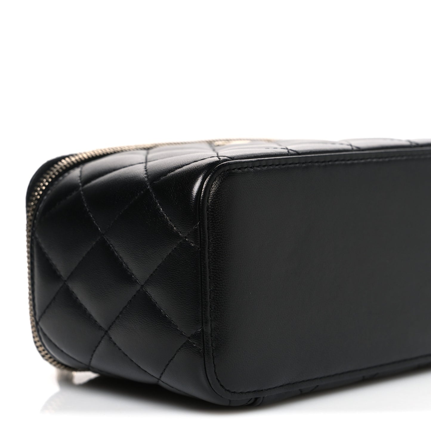 Lambskin Quilted Small Top Handle Vanity Case With Chain Black