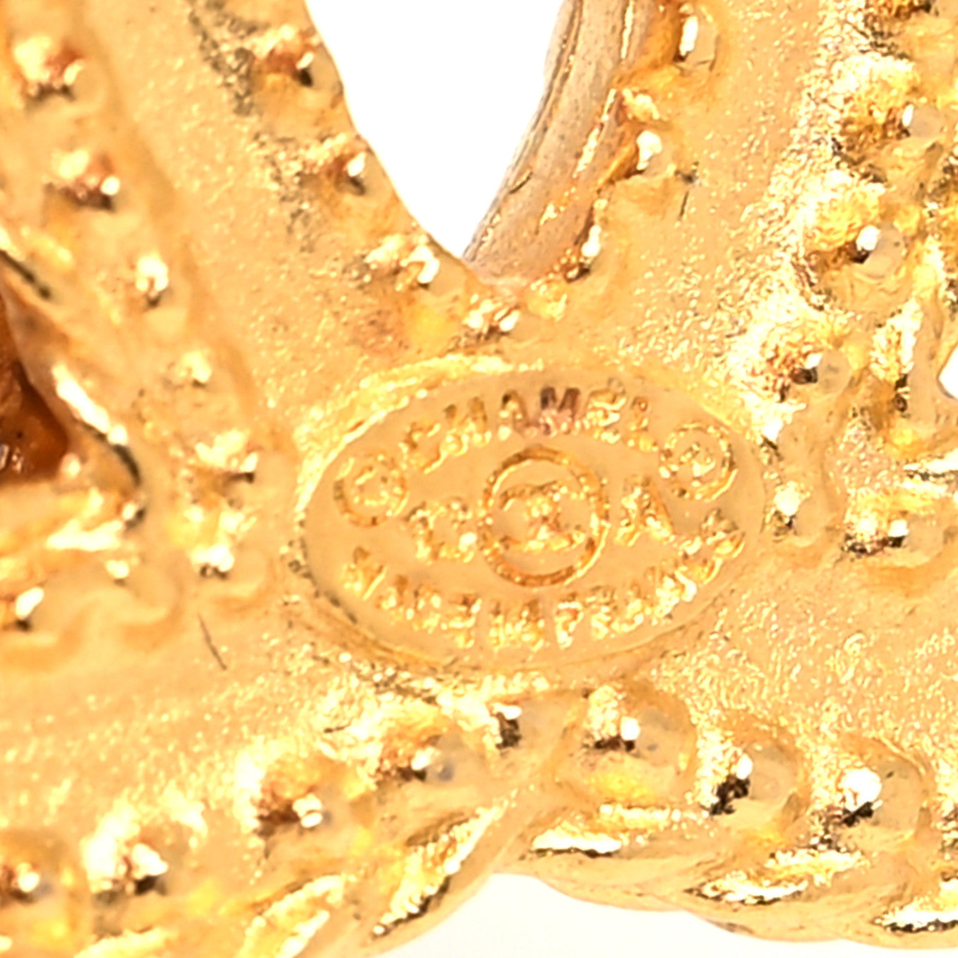 CC Drop Earrings Matte Gold