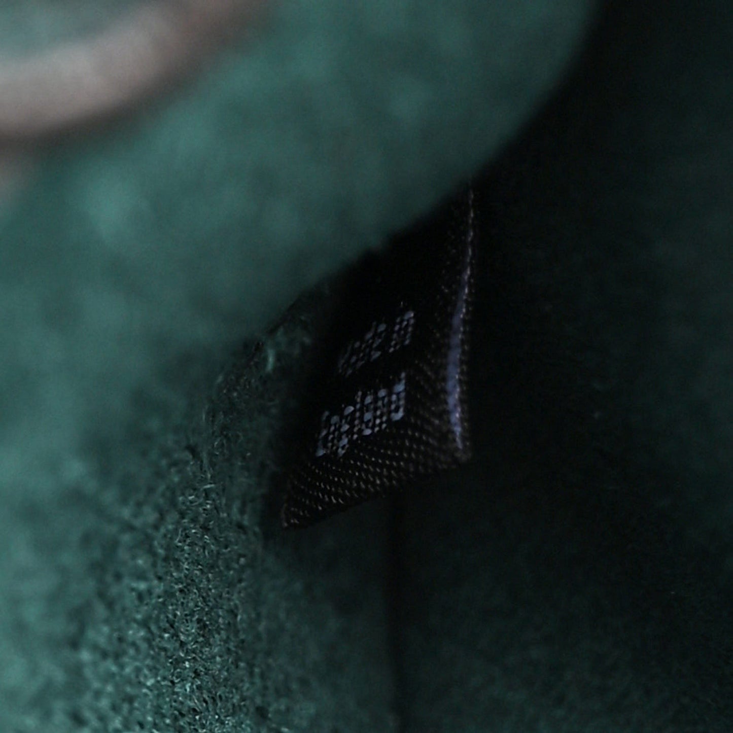 Heavy Grain Medium Alexa Mulberry Green