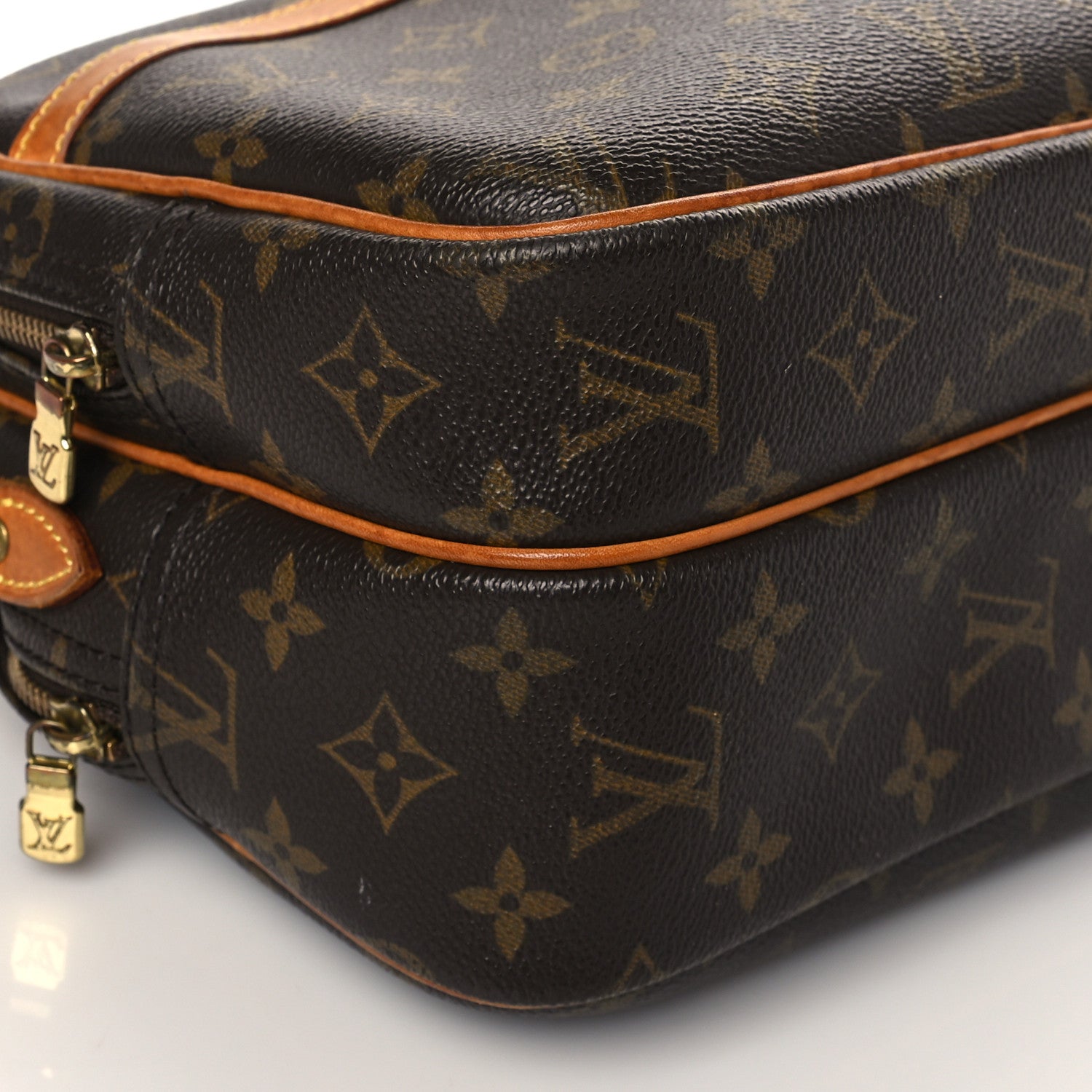 Louis Vuitton Monogram Reporter PM 9 of 10