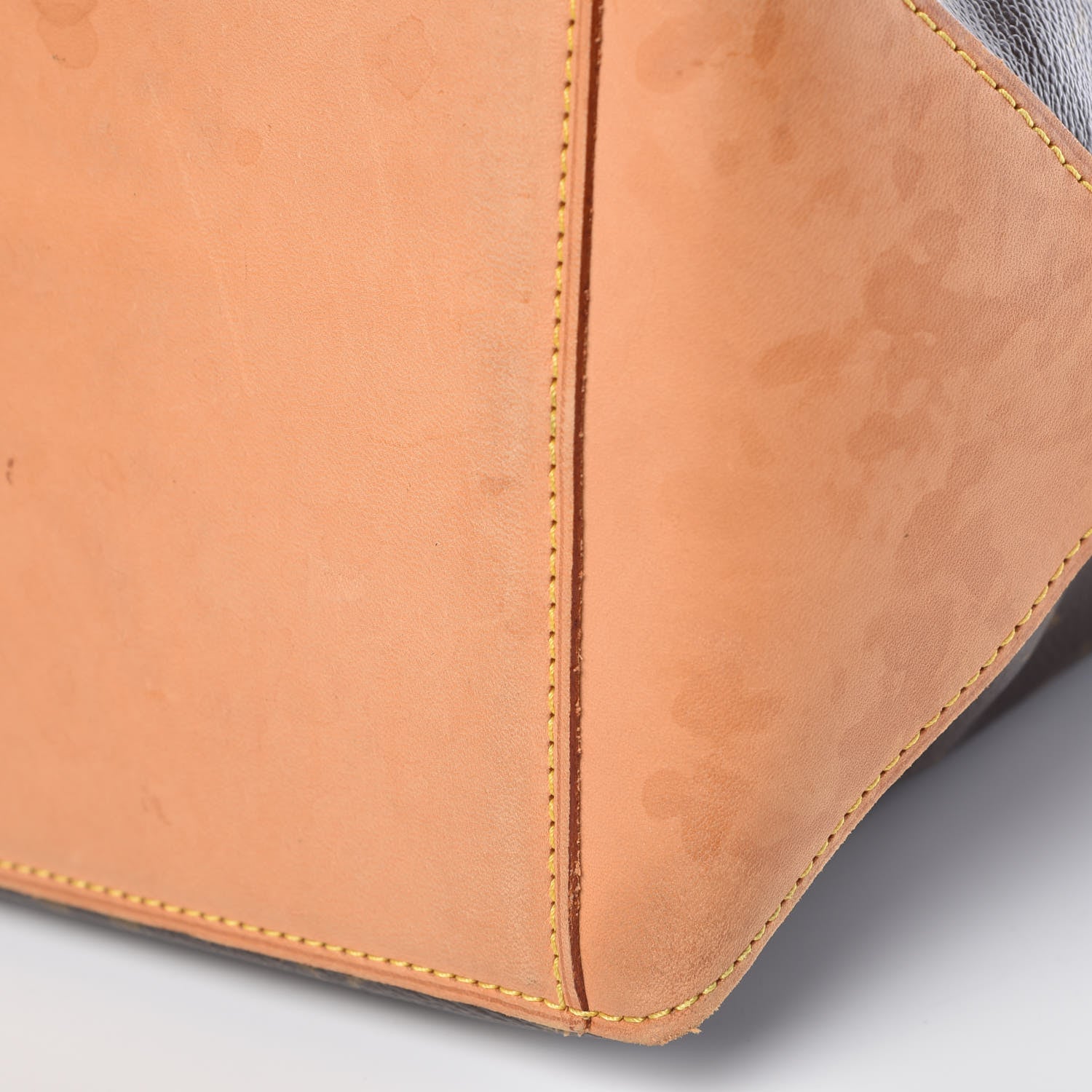 Louis Vuitton Monogram Cabas Mezzo 18 of 18
