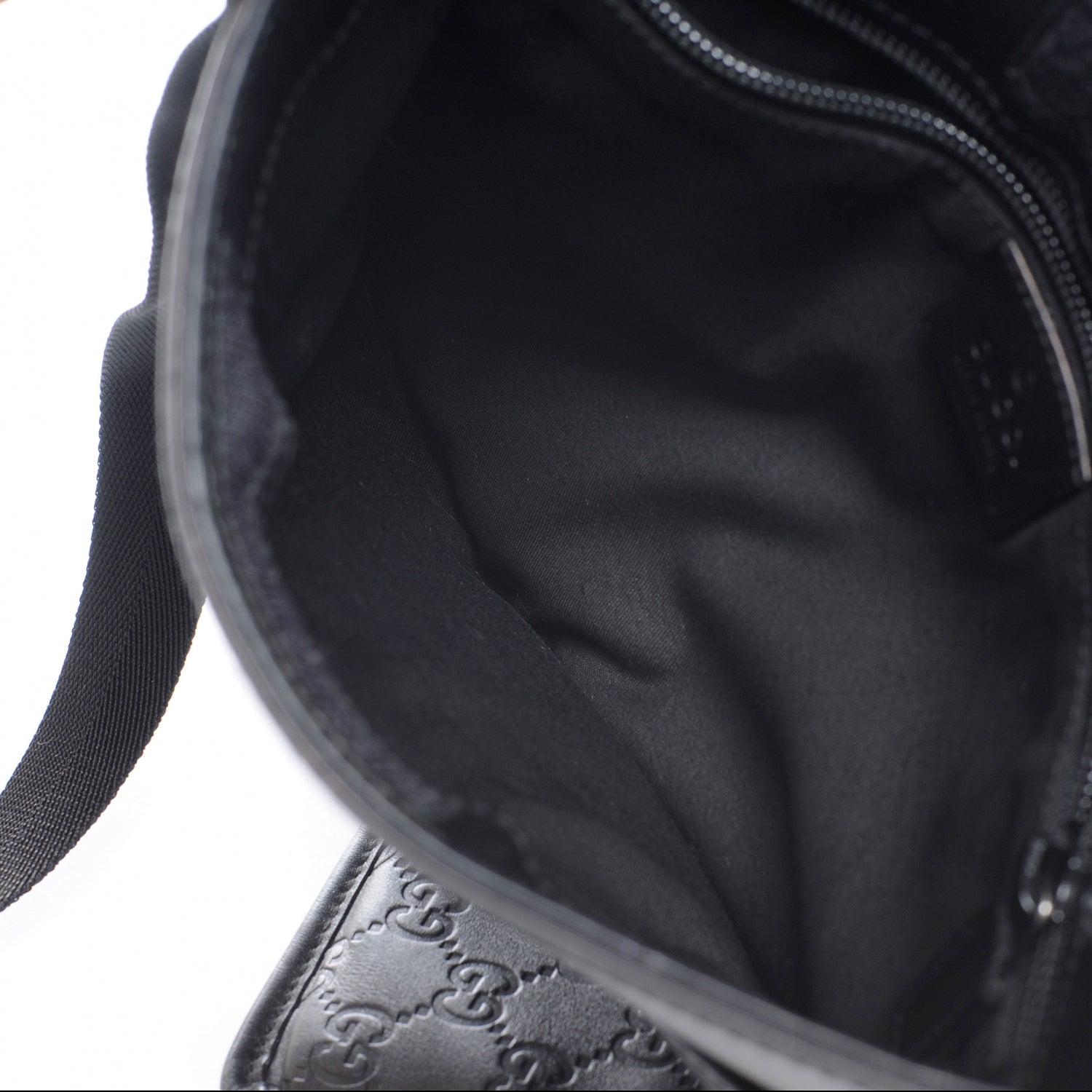 Gucci Guccissima Flat Messenger Bag Black 8 of 8
