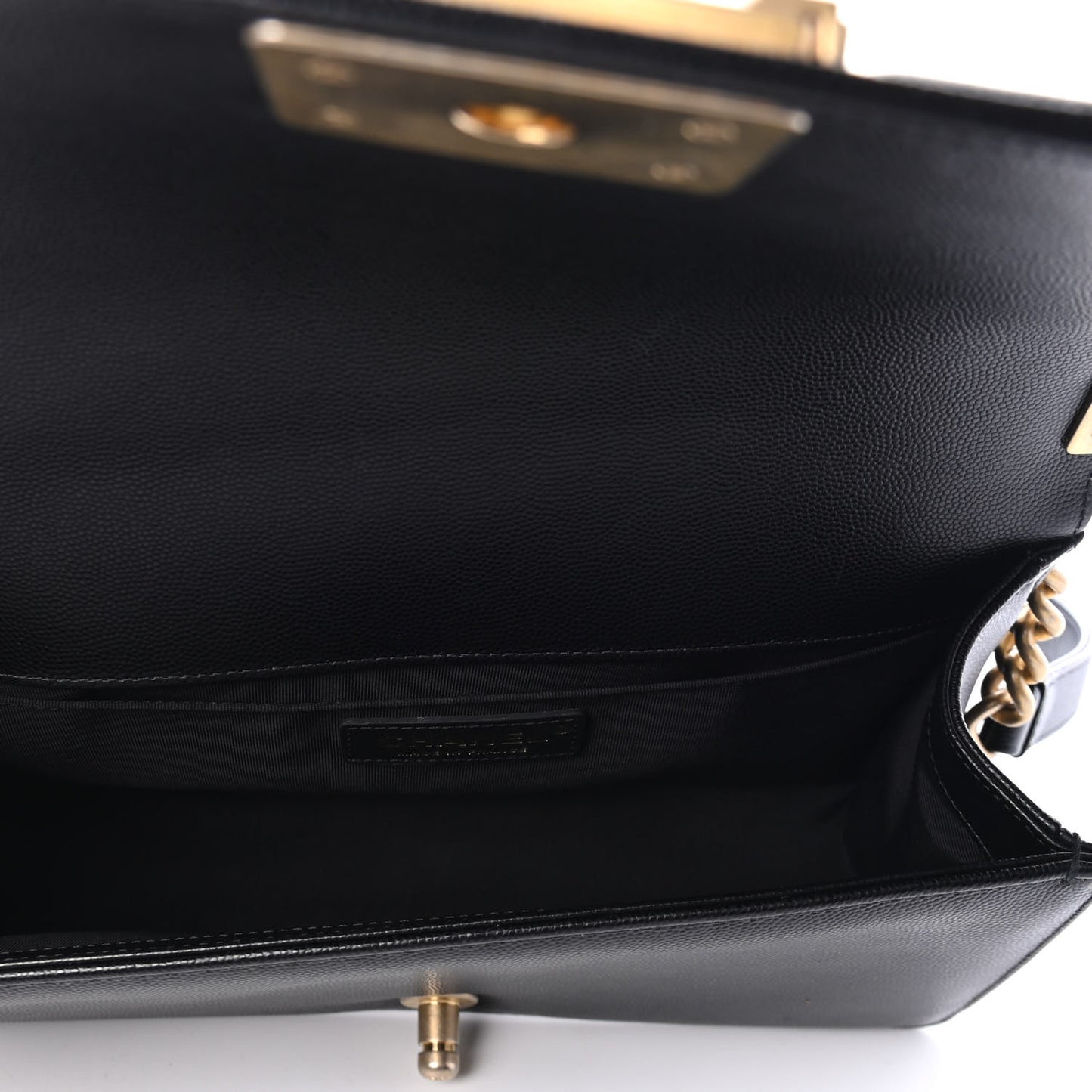 Caviar Quilted Medium Boy Flap Black