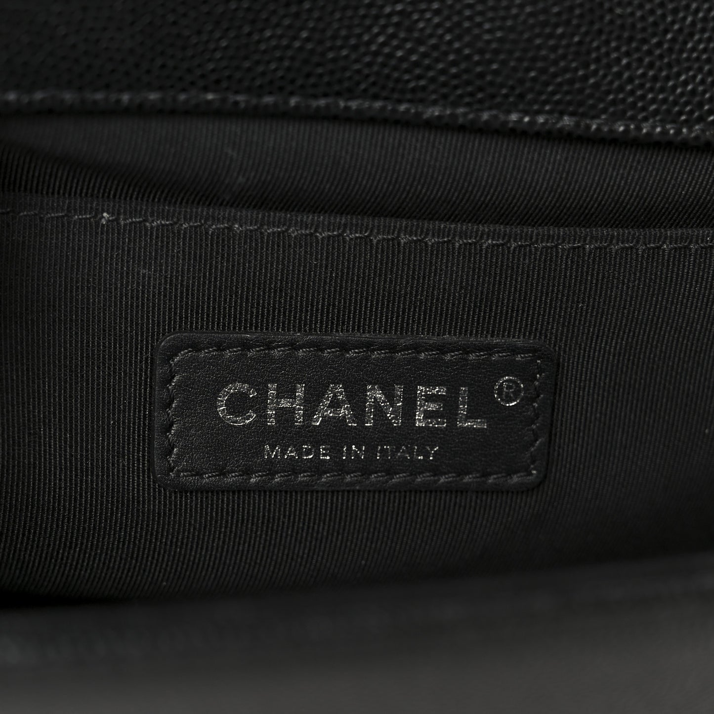 Caviar Quilted Medium Boy Flap Black