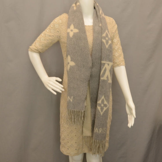 Louis Vuitton Cashmere Monogram Reykjavik Scarf 2 of 4