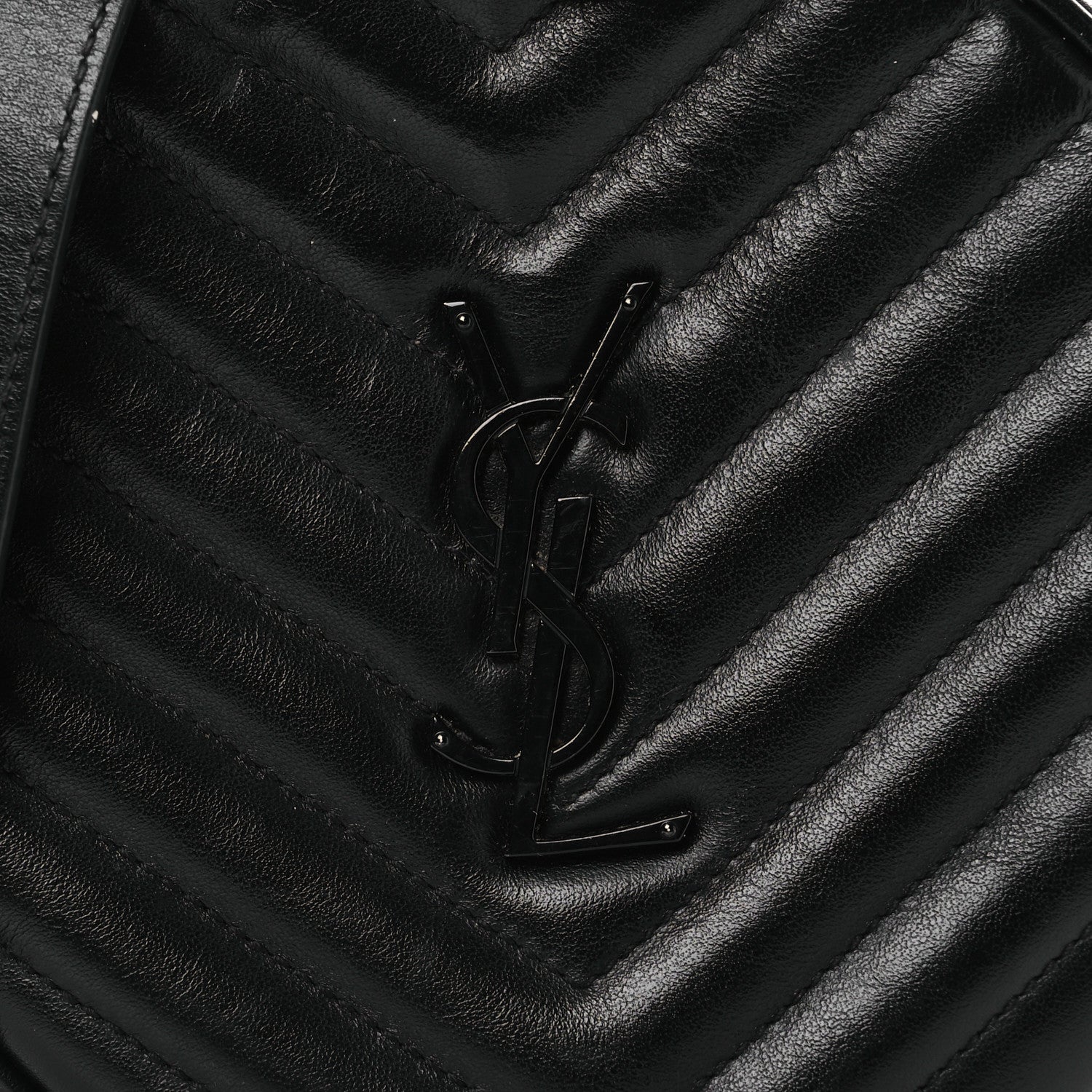 Saint Laurent Calfskin Matelasse Chevron Round Vinyle Camera Bag Black 8 of 13
