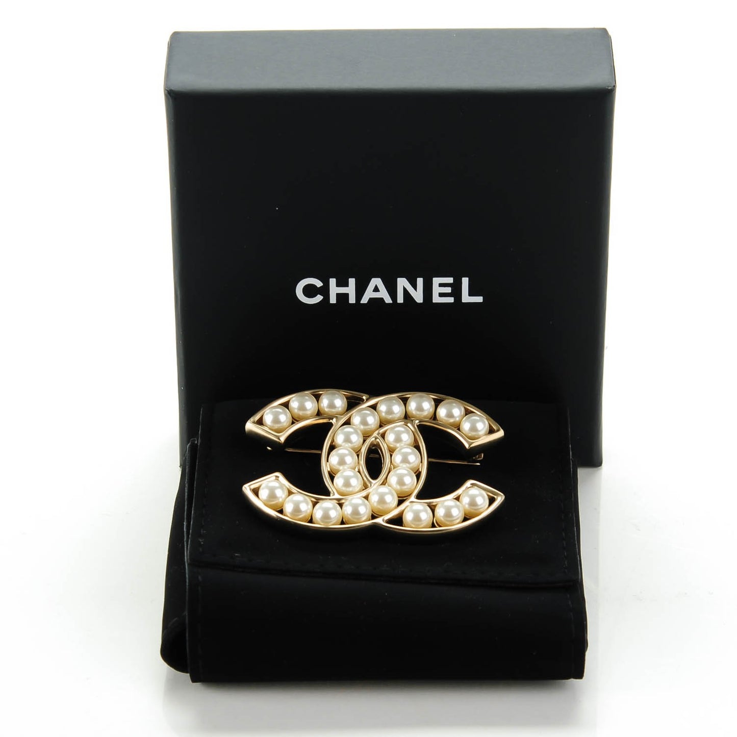 Pearl CC Brooch Pin Gold