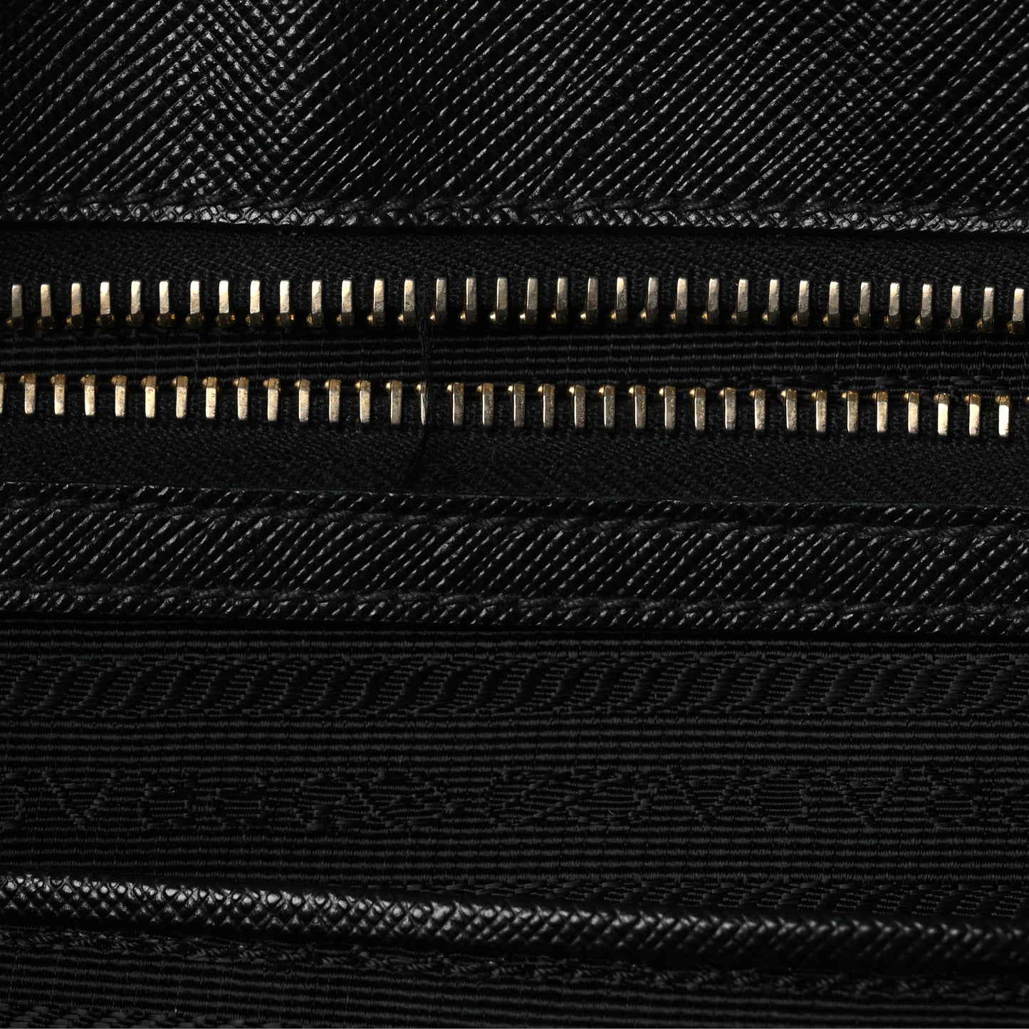 Saffiano Large Galleria Double Zip Tote Black