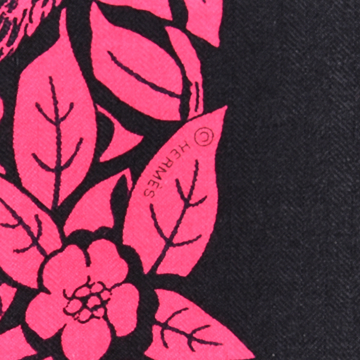 Hermes Cashmere Silk Jungle Love Tattoo Shawl 140 Bleu Noir Rose Vif 4 of 5