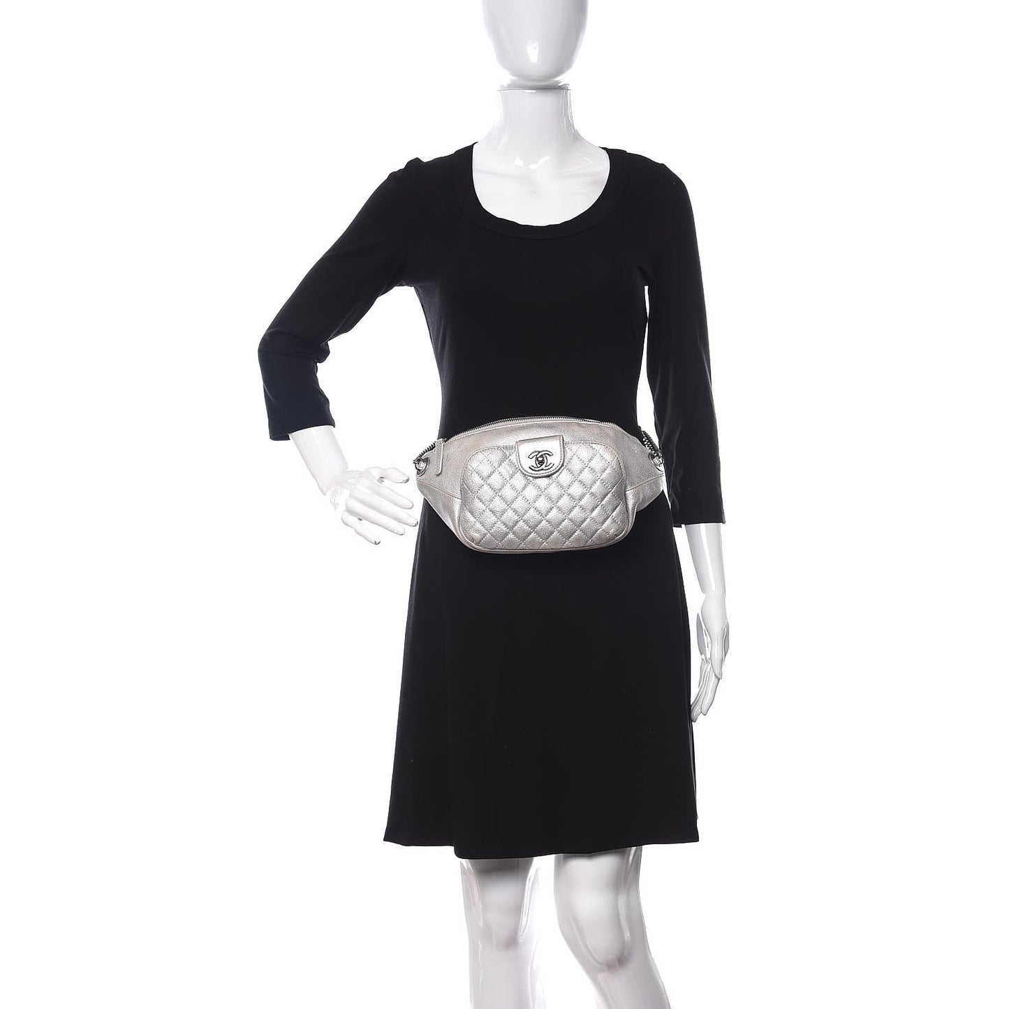 Metallic Grained Calfskin Quilted Casual Rock Waist Bag Fanny Pack Silver
