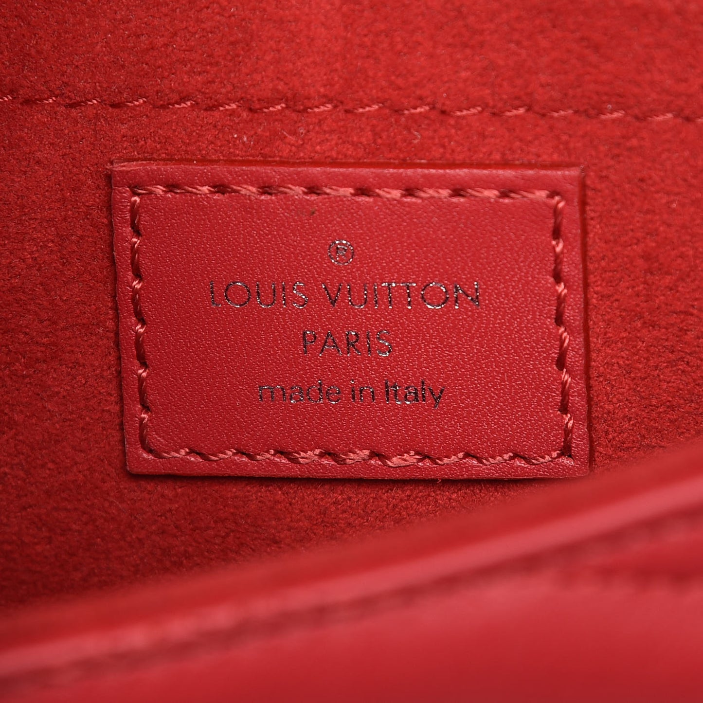 Calfskin New Wave Chain MM Ecarlate