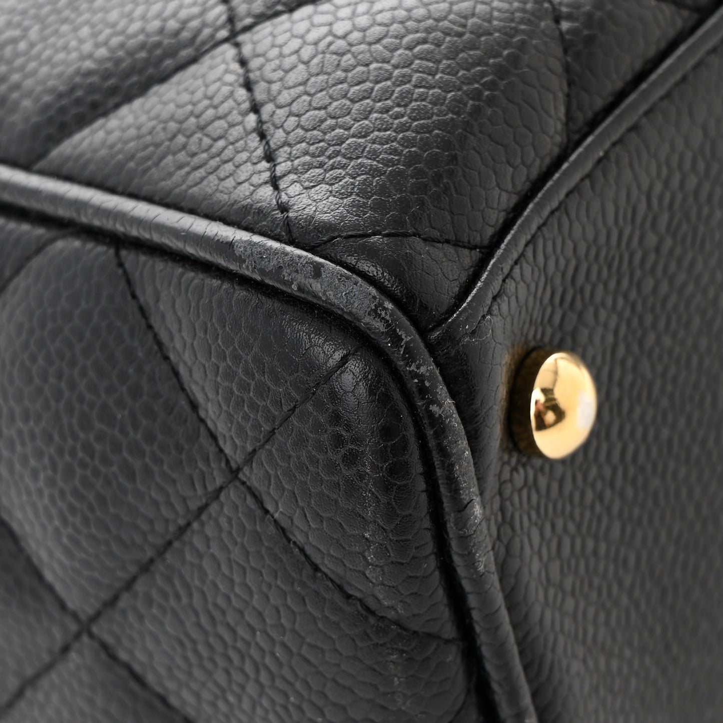 Caviar Quilted Boston Black