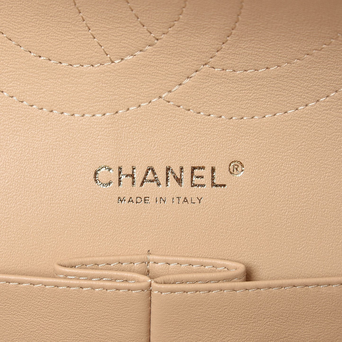 Caviar Quilted Jumbo Double Flap Beige Clair
