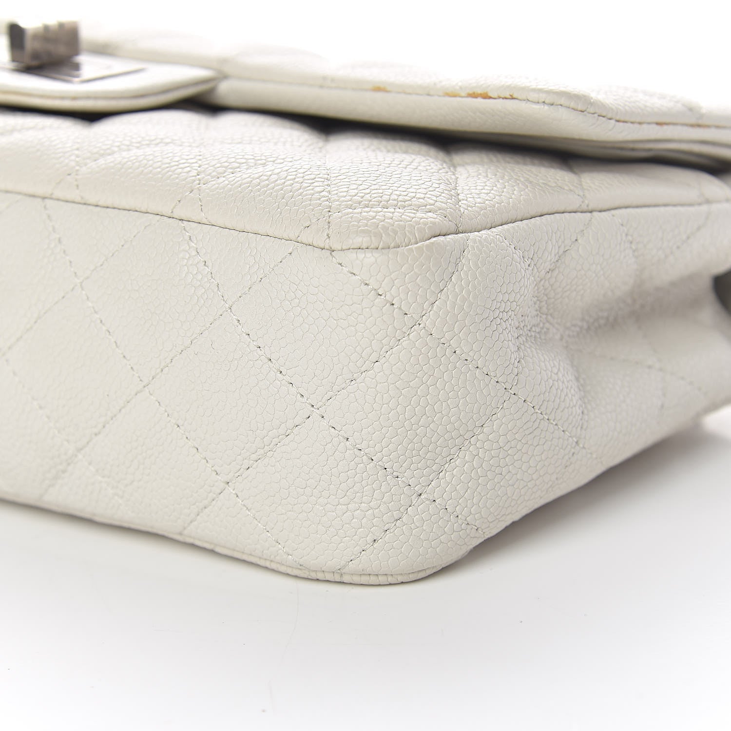 Chanel Caviar Quilted 2.55 Reissue 225 Flap White 18 of 22