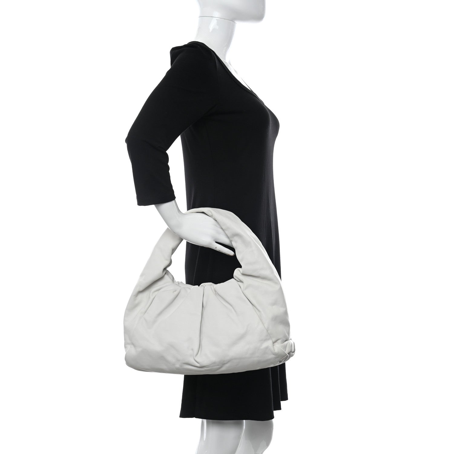 Bottega Veneta Smooth Butter Calfskin The Shoulder Pouch Plaster 2 of 9
