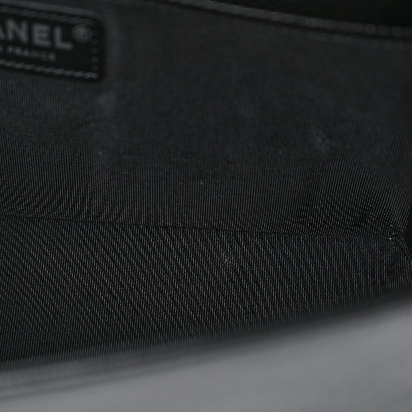 Caviar Quilted Medium Boy Flap Black