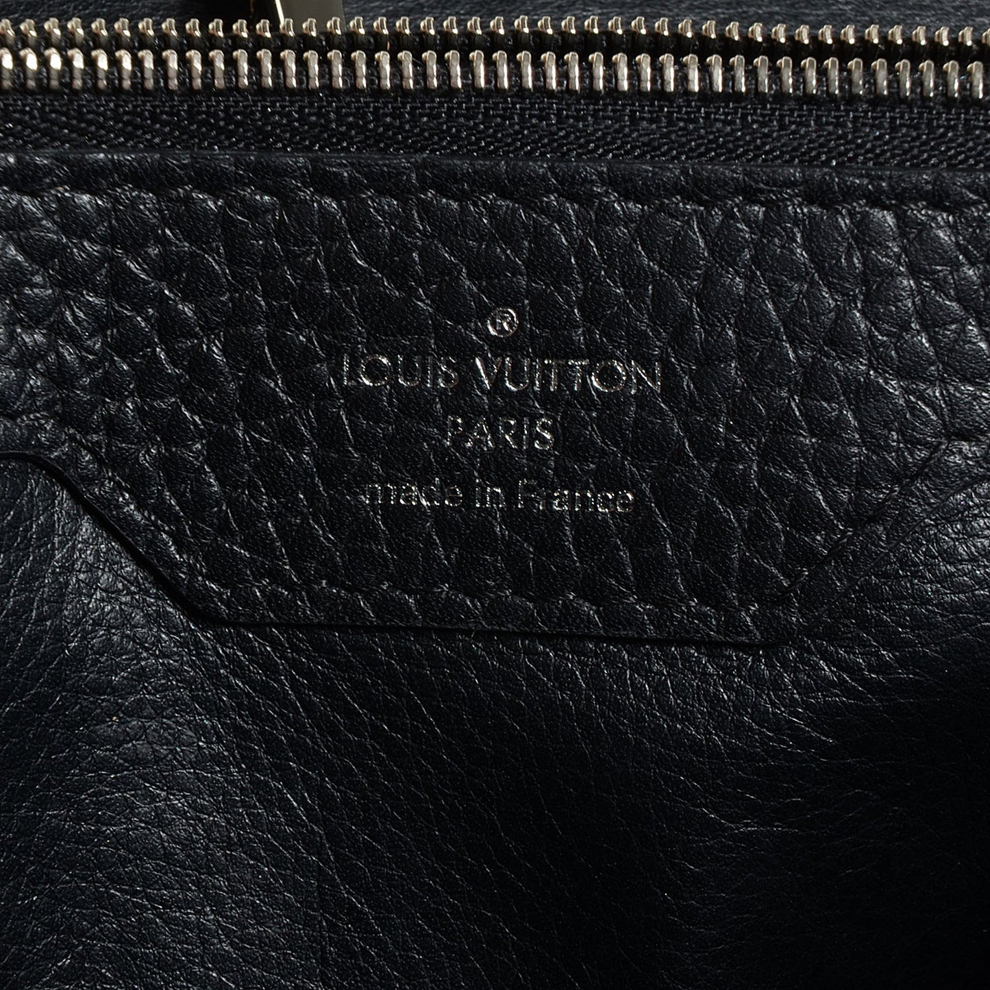 Taurillon Watersnake Capucines MM Black