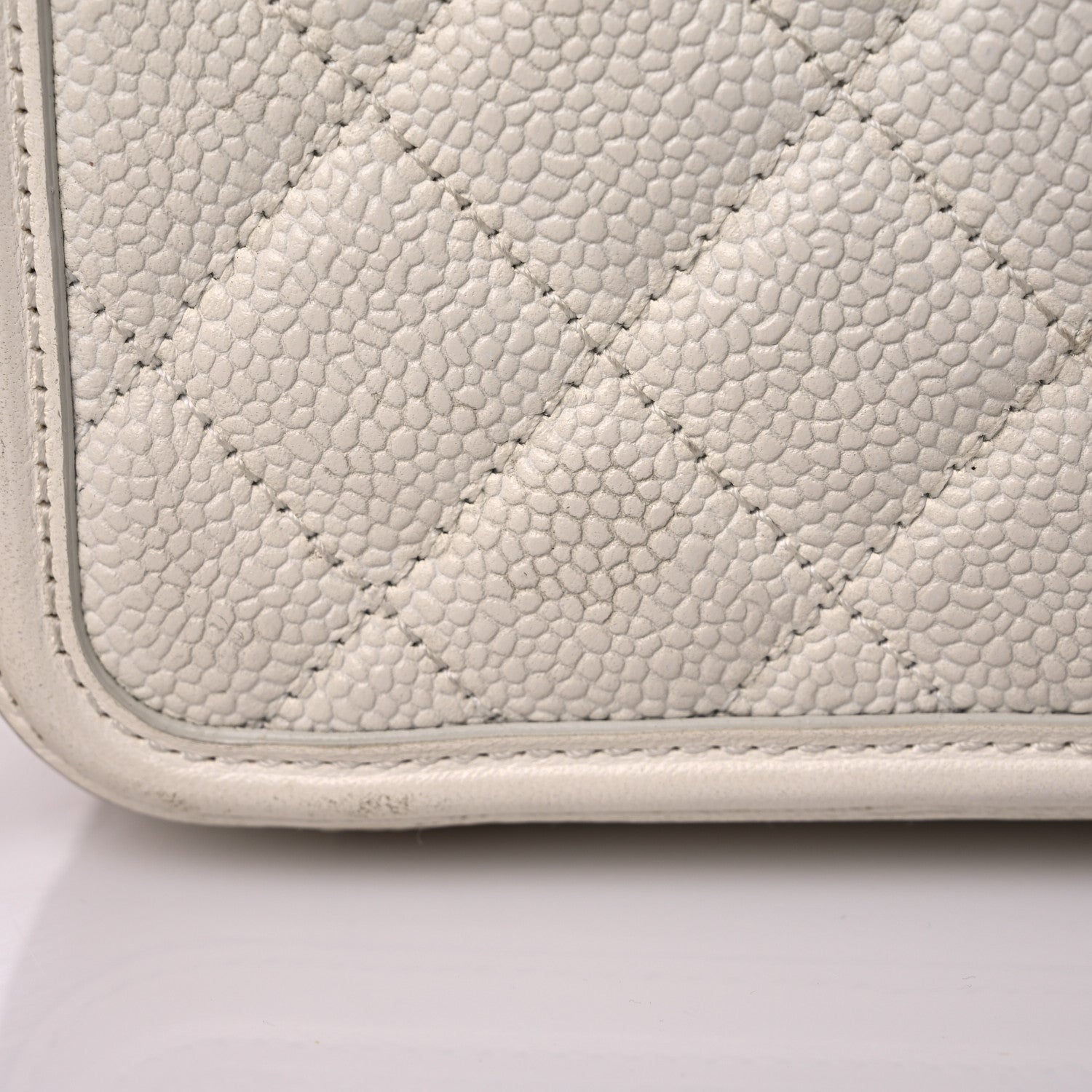 Chanel Caviar Quilted Small CC Filigree Vanity Case White 24 of 26
