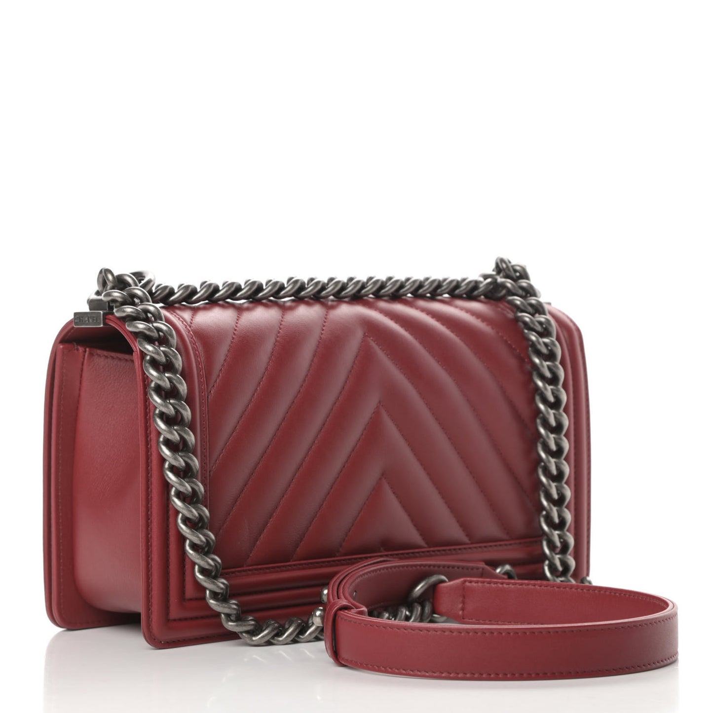 Lambskin Chevron Quilted Medium Boy Flap Red