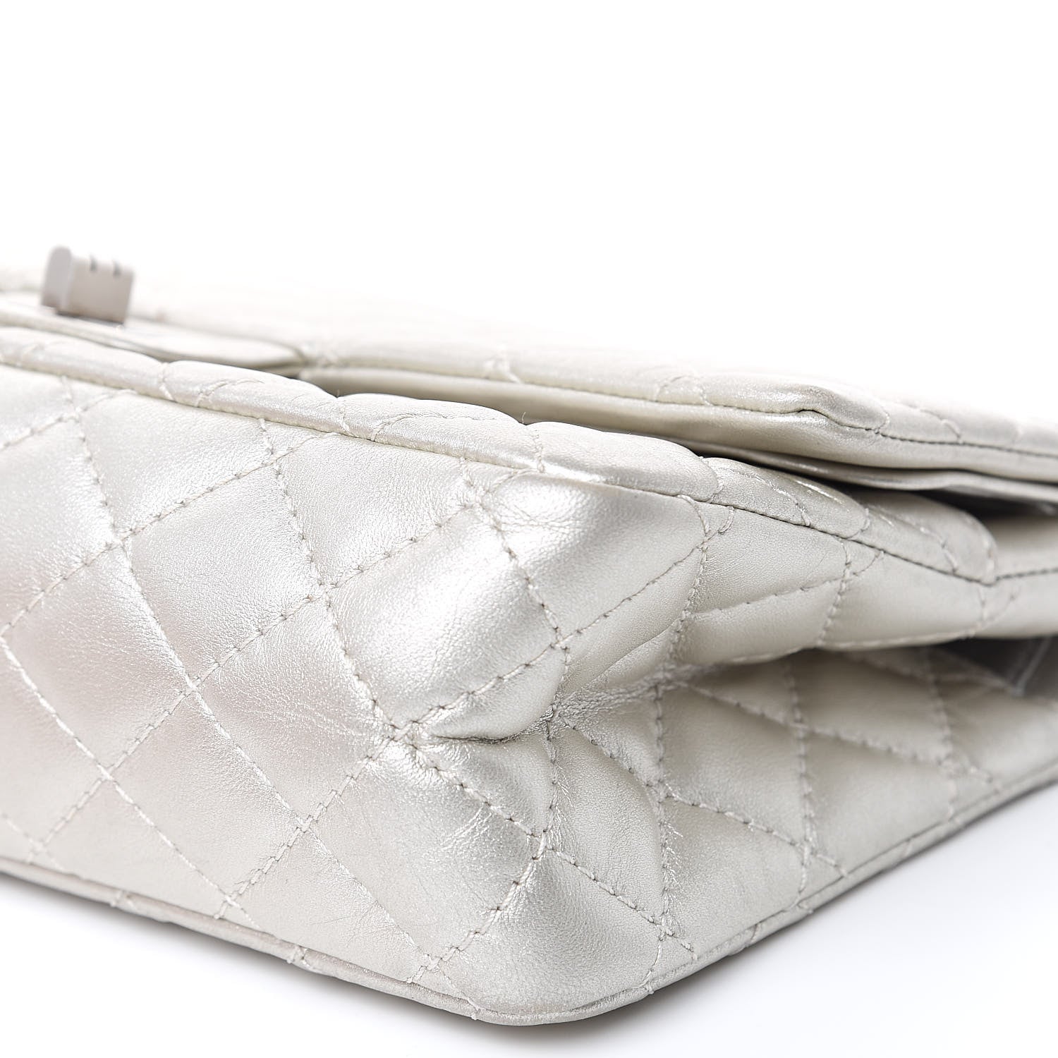 Chanel Metallic Aged Calfskin 2.55 Reissue 225 Flap Silver 9 of 16