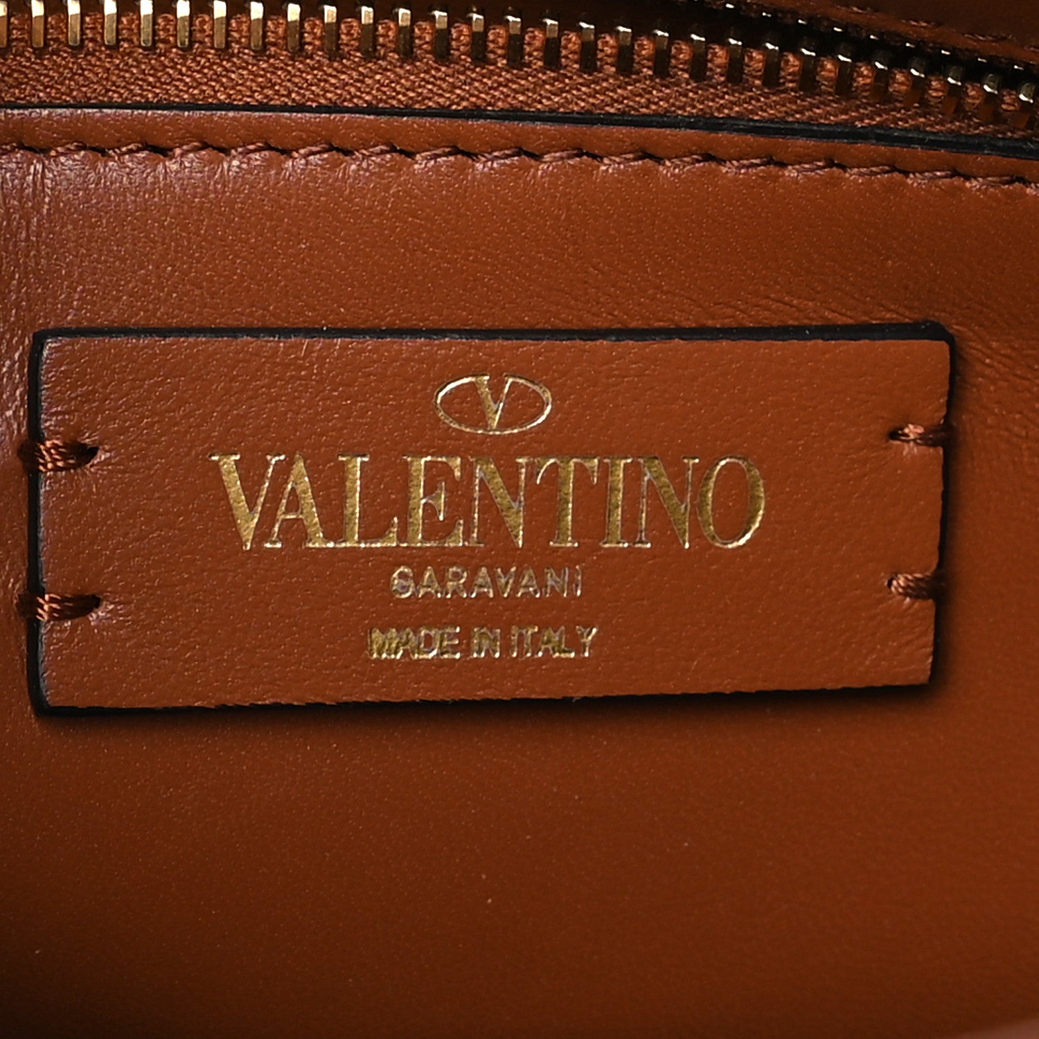 Valentino Garavani Denim Large Roman Stud Shoulder Bag Light Denim Selleria 6 of 9