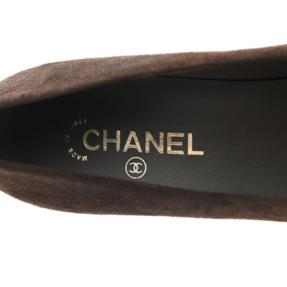 Chanel Kid Suede Patent Calfskin Cap Toe CC Pumps 39.5 Brown Black 7 of 10