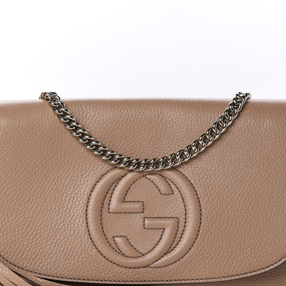 Gucci Pebbled Calfskin Medium Soho Flap Crossbody Camelia 11 of 11