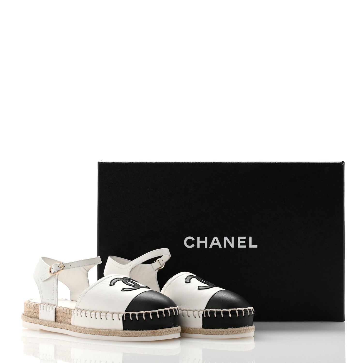 Chanel Lambskin Cap Toe CC Espadrille Sandals 35 White Black 11 of 11