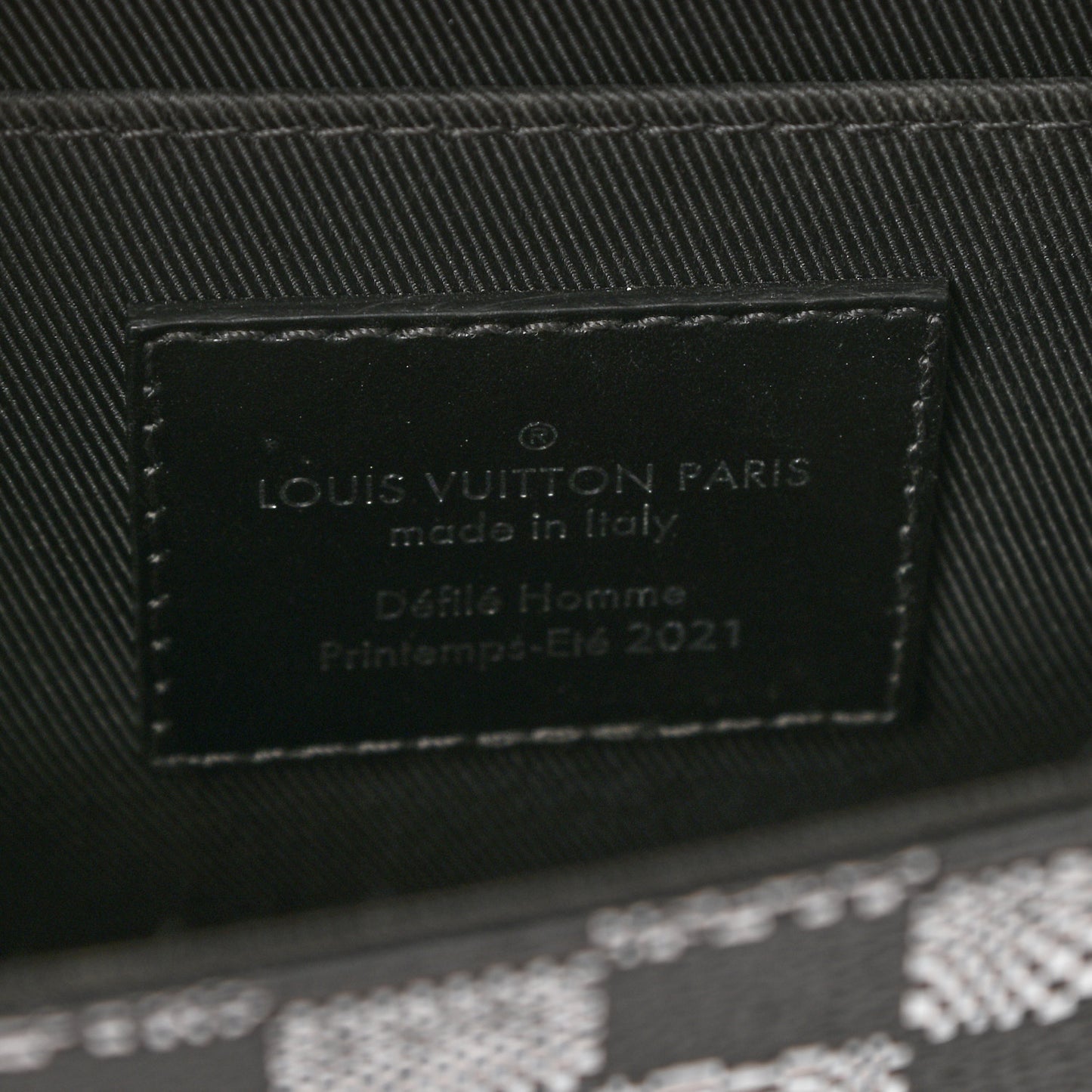 Damier Distorted Flap Soft Trunk Messenger